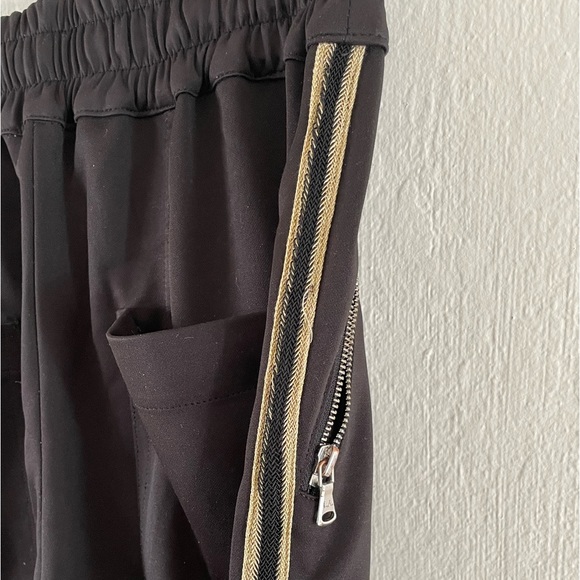 Lifted Anchors Joggers - Picture 4 of 4